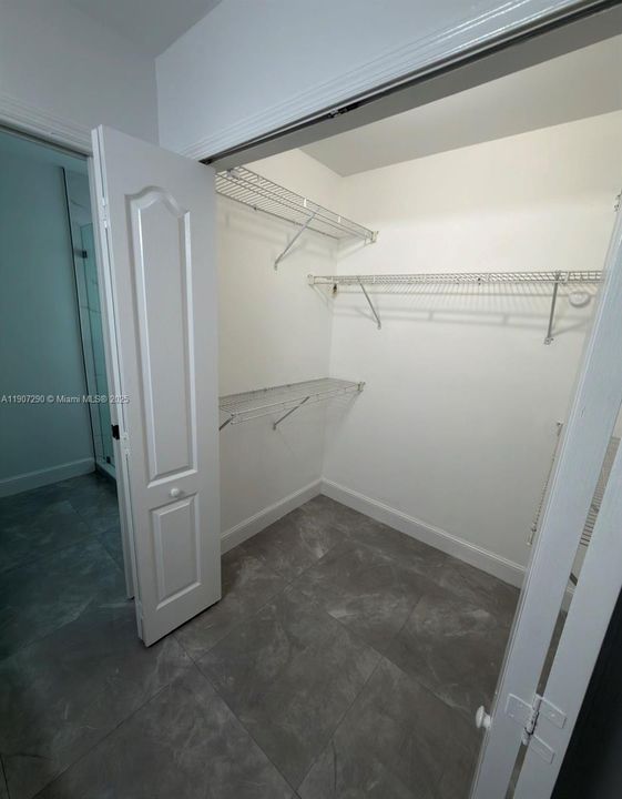 For Rent: $3,700 (3 beds, 2 baths, 1658 Square Feet)