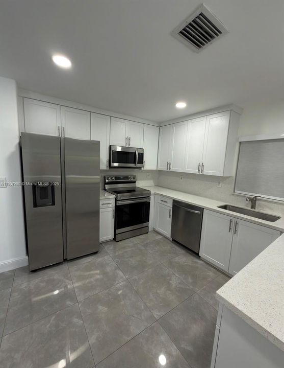 For Rent: $3,700 (3 beds, 2 baths, 1658 Square Feet)