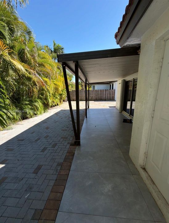 For Rent: $3,700 (3 beds, 2 baths, 1658 Square Feet)