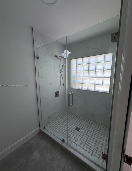 For Rent: $3,700 (3 beds, 2 baths, 1658 Square Feet)