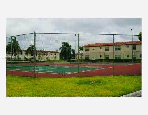 Active With Contract: $1,700 (1 beds, 1 baths, 720 Square Feet)