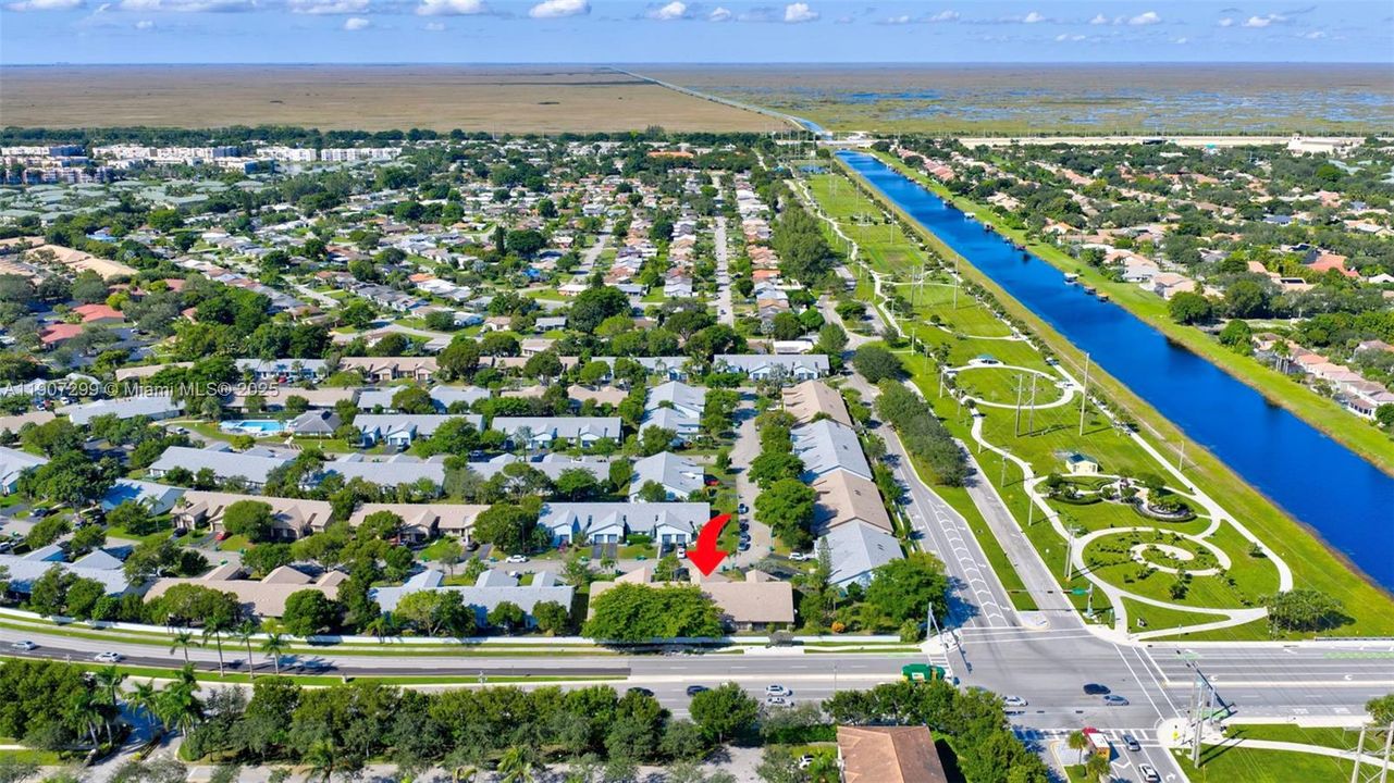 合同活跃: $349,000 (2 贝兹, 2 浴室, 1236 平方英尺)