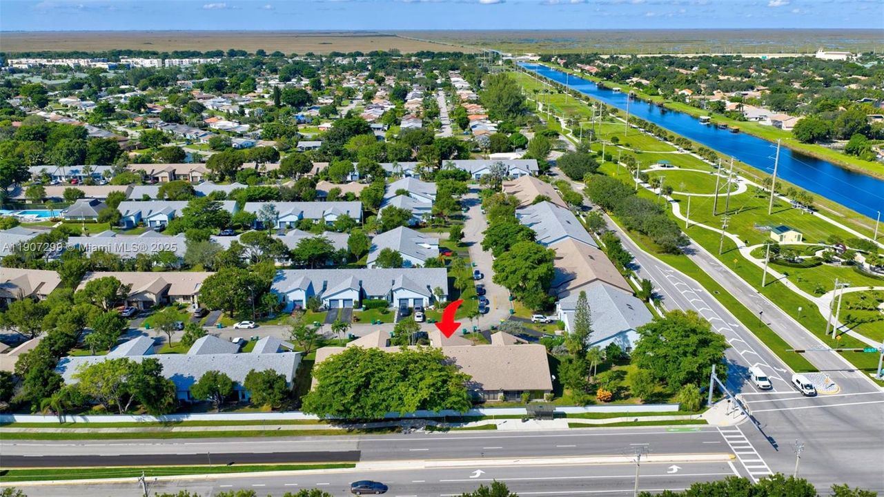 合同活跃: $349,000 (2 贝兹, 2 浴室, 1236 平方英尺)