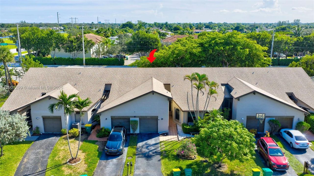 合同活跃: $349,000 (2 贝兹, 2 浴室, 1236 平方英尺)