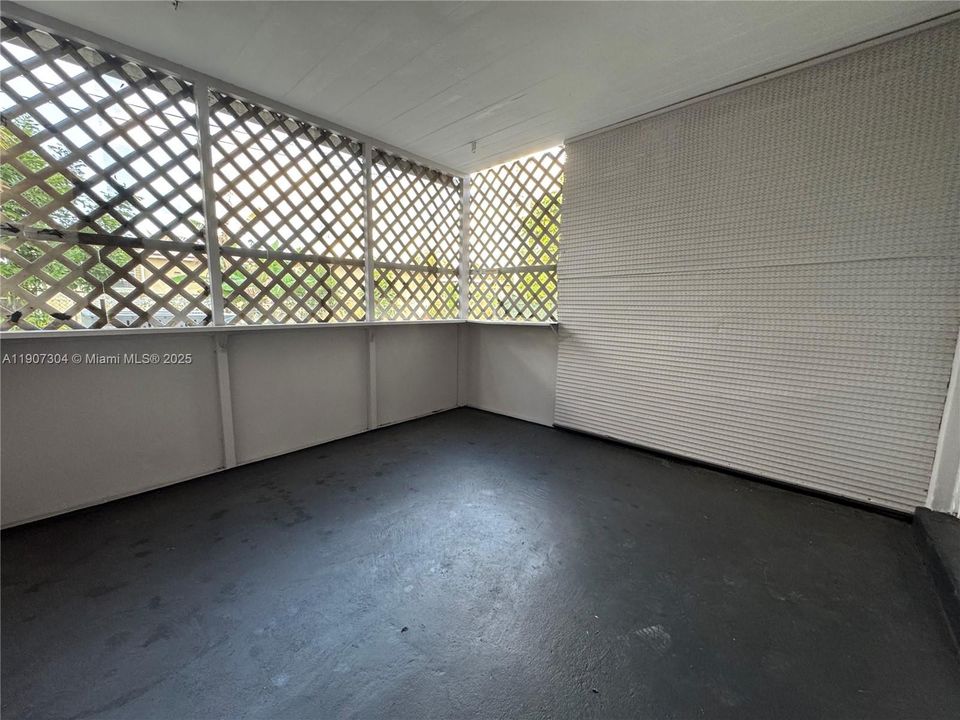 Recently Rented: $2,200 (2 beds, 1 baths, 1234 Square Feet)