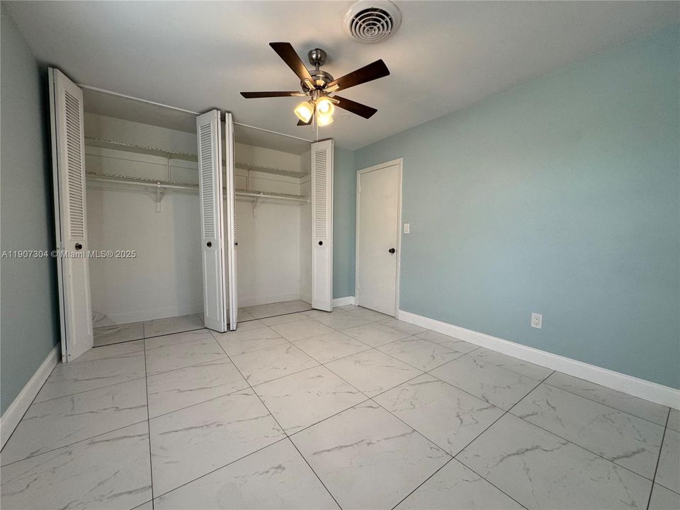 Recently Rented: $2,200 (2 beds, 1 baths, 1234 Square Feet)