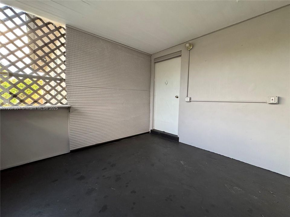 Recently Rented: $2,200 (2 beds, 1 baths, 1234 Square Feet)