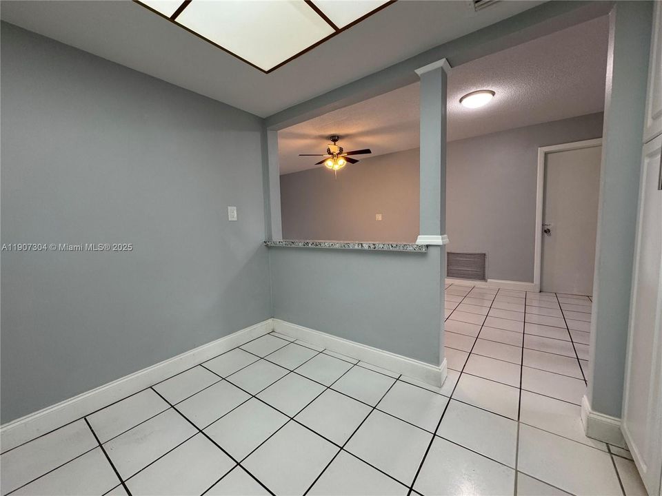 Recently Rented: $2,200 (2 beds, 1 baths, 1234 Square Feet)