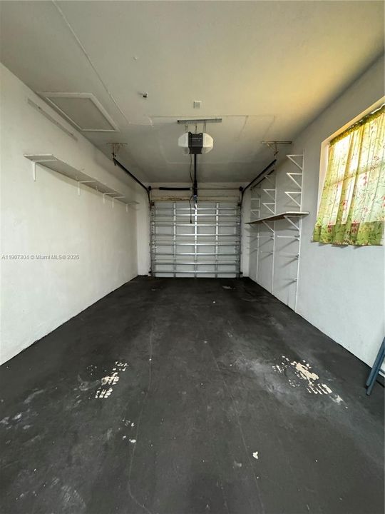 Recently Rented: $2,200 (2 beds, 1 baths, 1234 Square Feet)