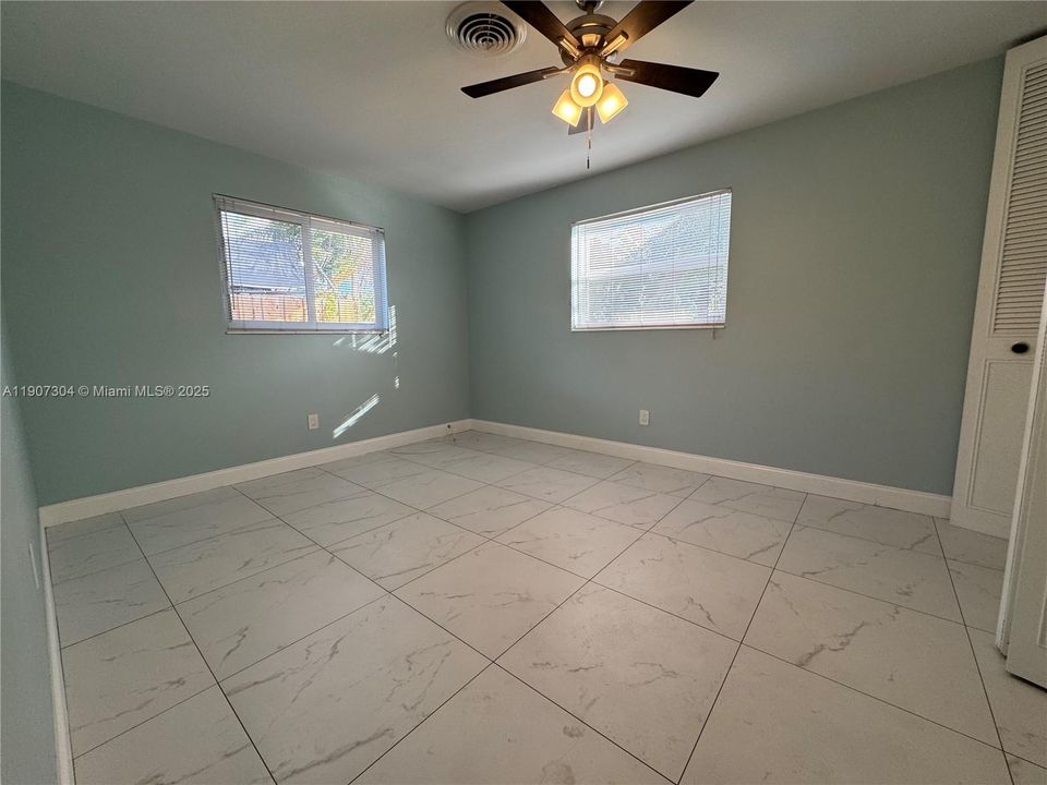 Recently Rented: $2,200 (2 beds, 1 baths, 1234 Square Feet)