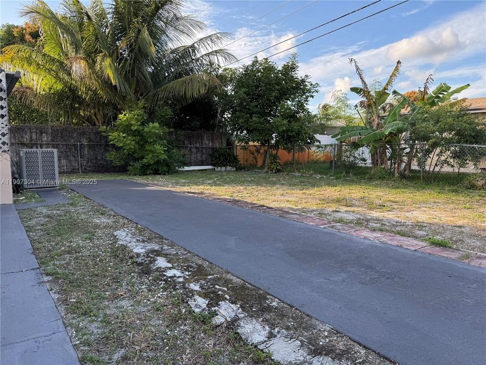 Recently Rented: $2,200 (2 beds, 1 baths, 1234 Square Feet)