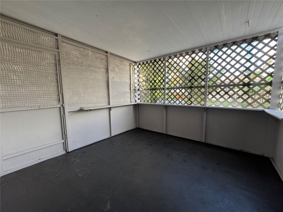 Recently Rented: $2,200 (2 beds, 1 baths, 1234 Square Feet)