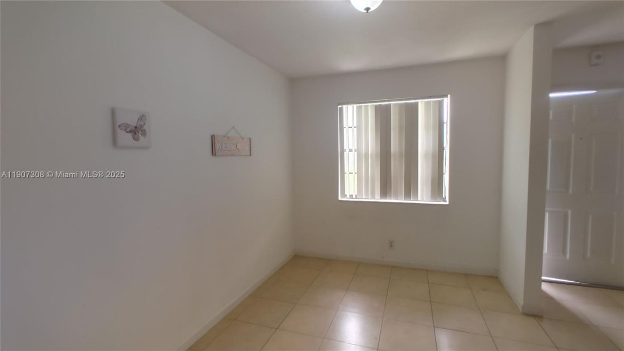 В аренду: $1,500 (1 спален, 1 ванн, 768 Квадратных фут)