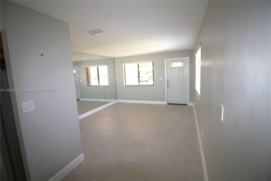 En Renta: $3,950 (3 camas, 2 baños, 1698 Pies cuadrados)