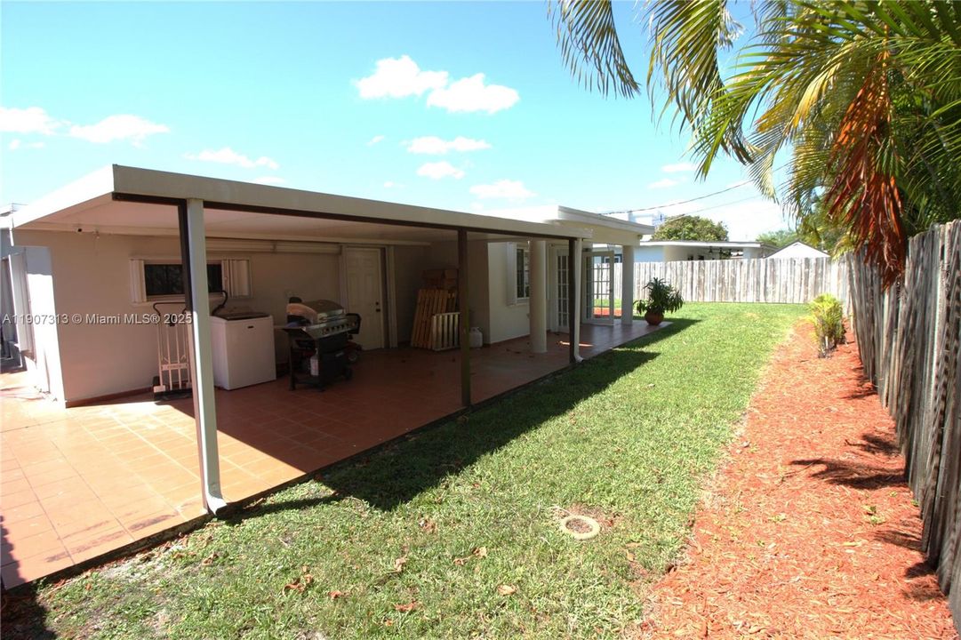 En Renta: $3,950 (3 camas, 2 baños, 1698 Pies cuadrados)