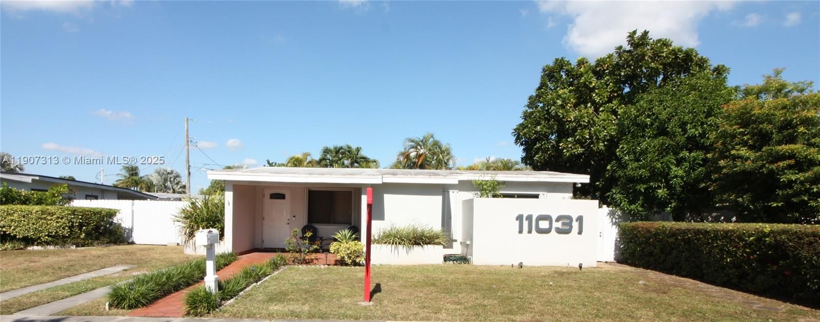 En Renta: $3,950 (3 camas, 2 baños, 1698 Pies cuadrados)