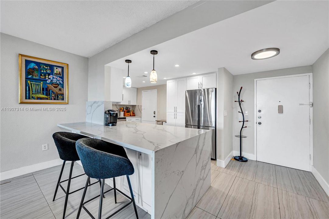 Active With Contract: $635,000 (2 beds, 2 baths, 1490 Square Feet)