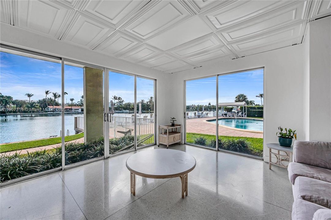 Active With Contract: $635,000 (2 beds, 2 baths, 1490 Square Feet)