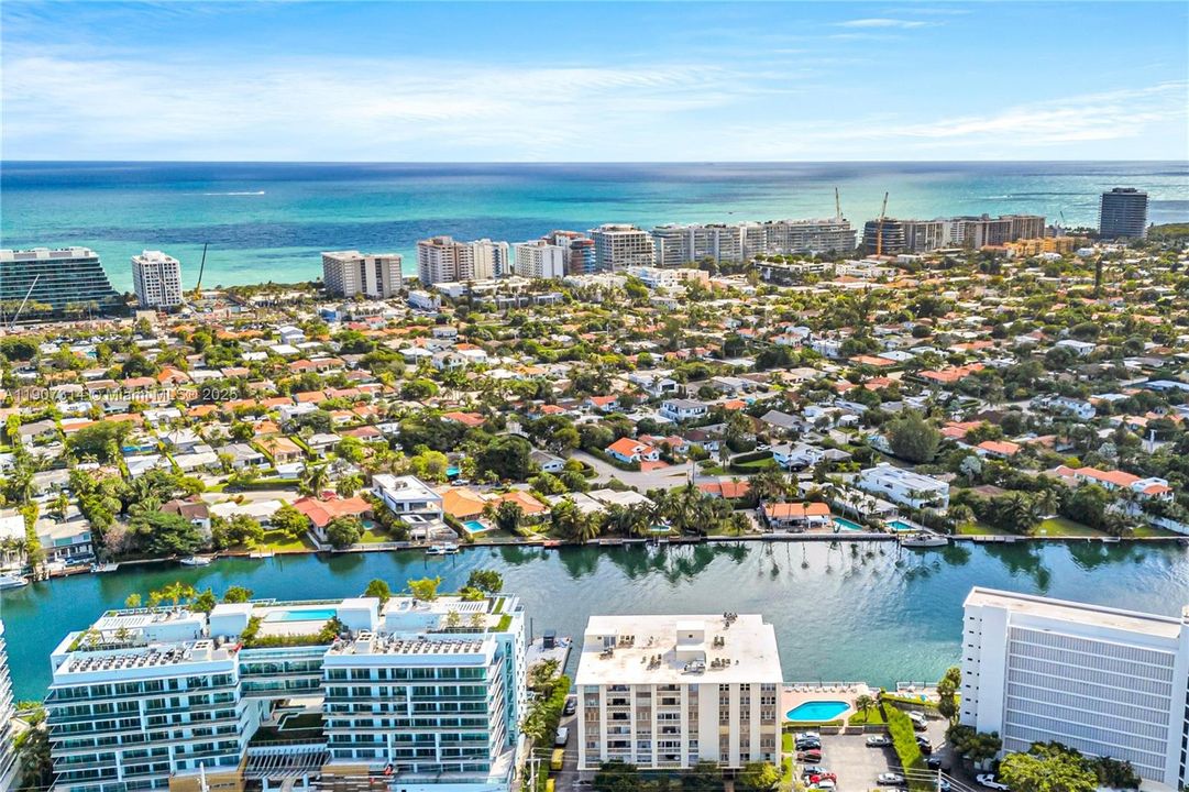 Active With Contract: $635,000 (2 beds, 2 baths, 1490 Square Feet)