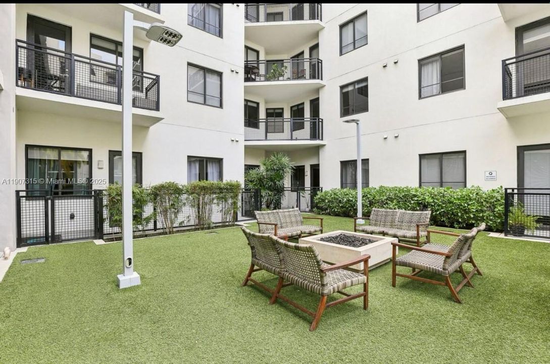 Fire Pit Sitting Area