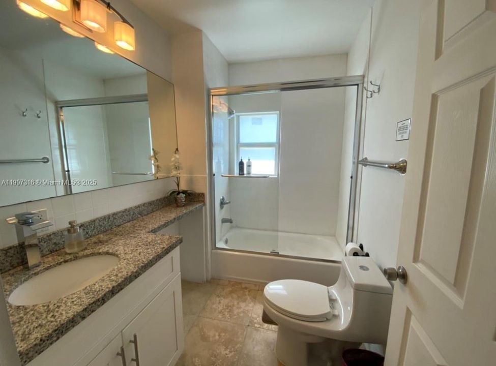 Recently Rented: $1,800 (1 beds, 1 baths, 675 Square Feet)