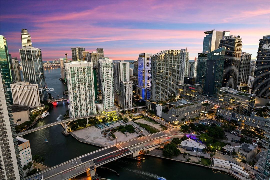 For Sale: $2,995,000 (3 beds, 3 baths, 2246 Square Feet)