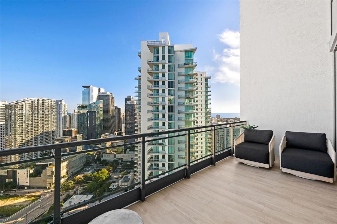 For Sale: $2,995,000 (3 beds, 3 baths, 2246 Square Feet)