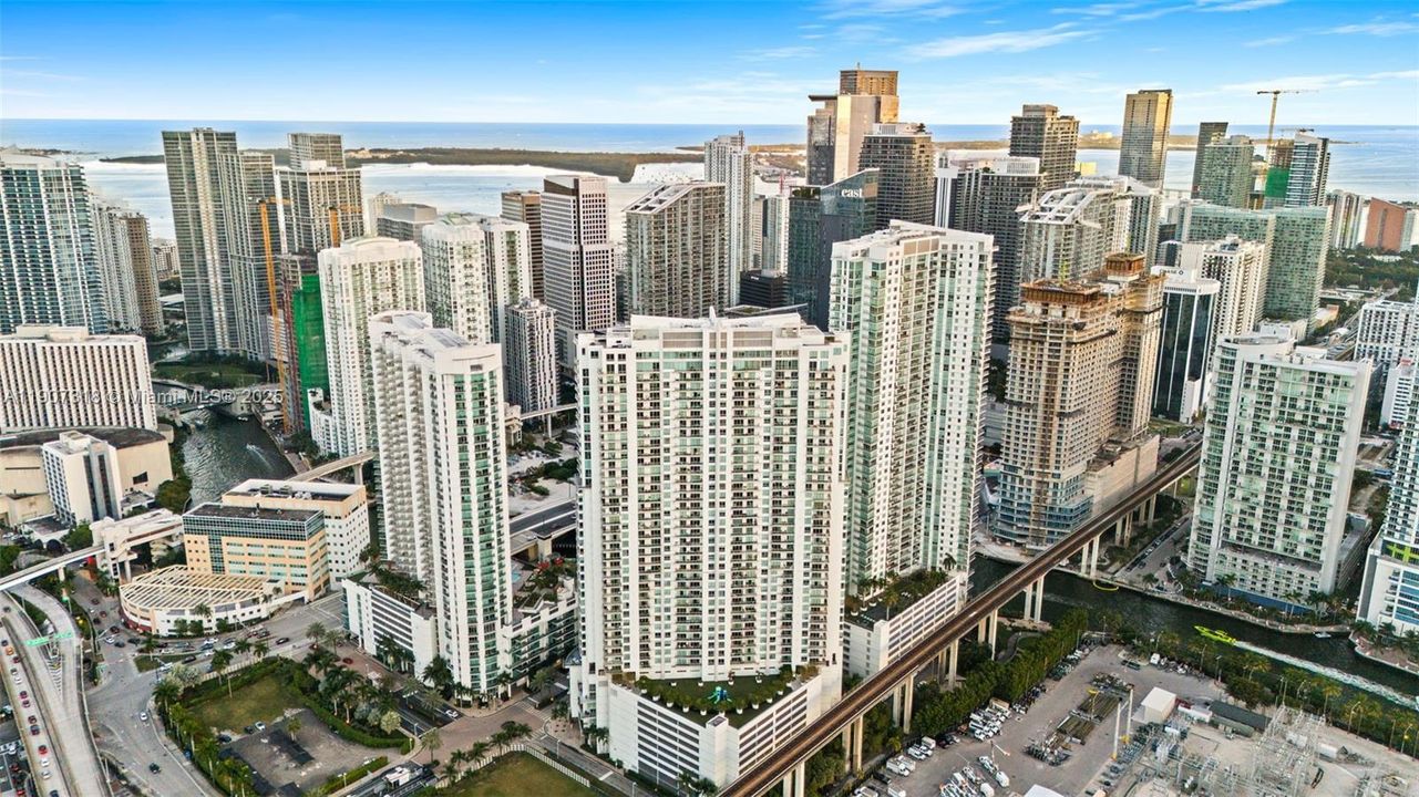 For Sale: $2,995,000 (3 beds, 3 baths, 2246 Square Feet)