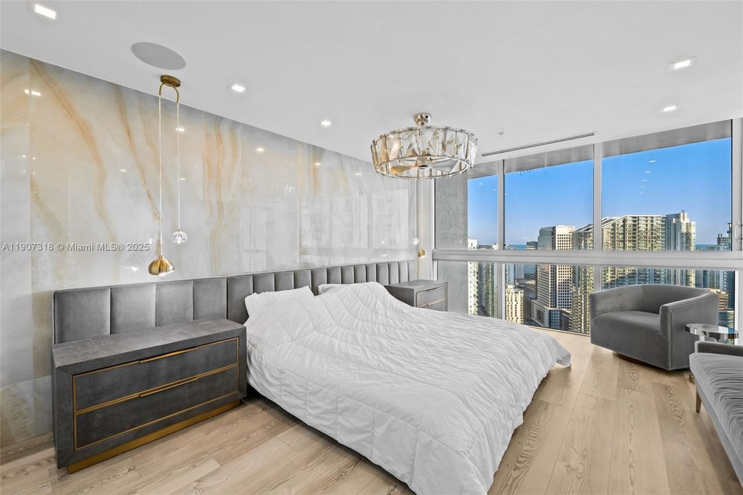 For Sale: $2,995,000 (3 beds, 3 baths, 2246 Square Feet)