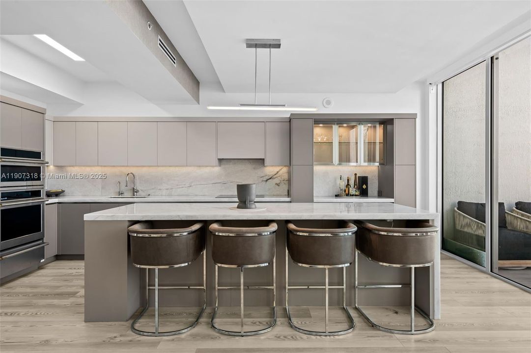 For Sale: $2,995,000 (3 beds, 3 baths, 2246 Square Feet)