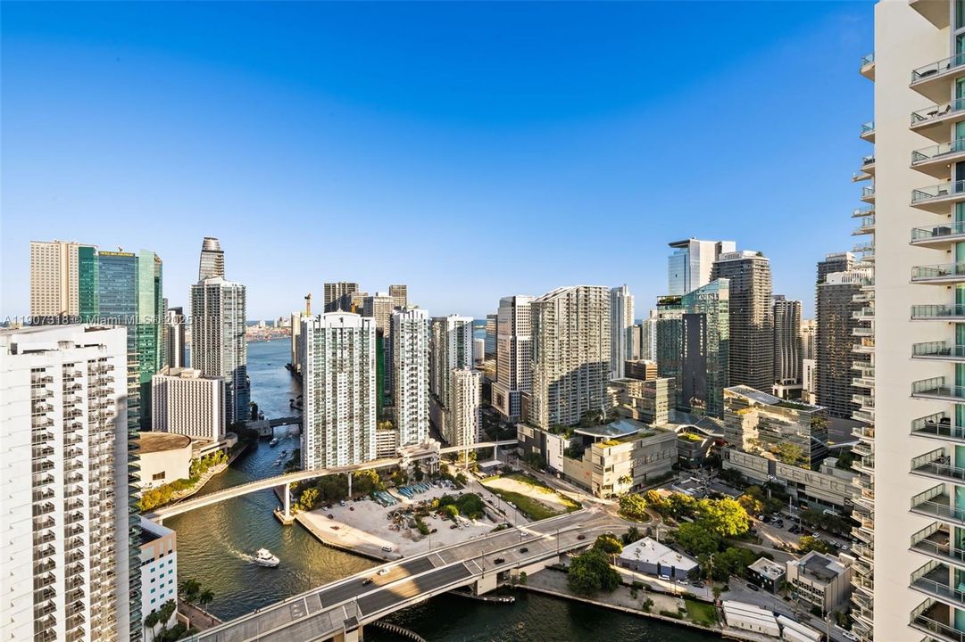 For Sale: $2,995,000 (3 beds, 3 baths, 2246 Square Feet)