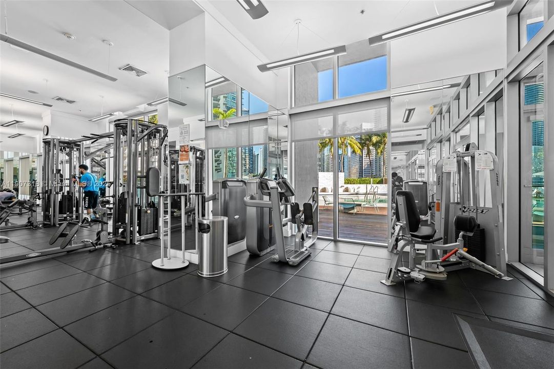 For Sale: $2,995,000 (3 beds, 3 baths, 2246 Square Feet)