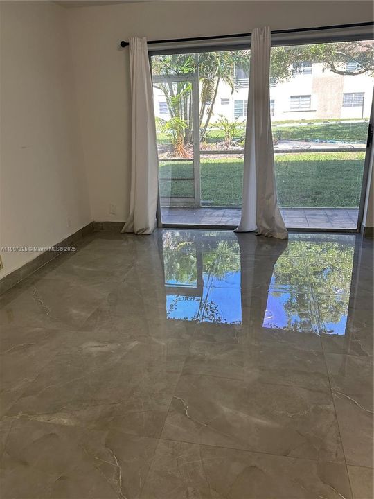 Recientemente alquilado: $2,100 (2 camas, 2 baños, 1060 Pies cuadrados)