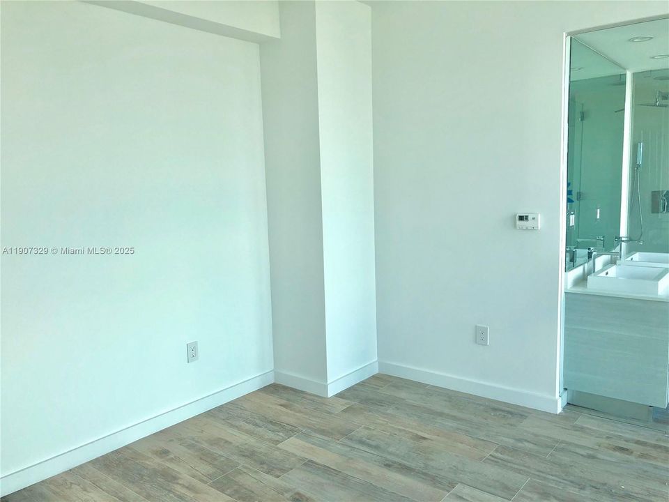 最近租的: $4,400 (1 贝兹, 1 浴室, 706 平方英尺)