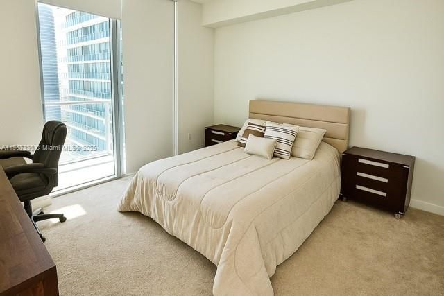 最近租的: $2,950 (1 贝兹, 1 浴室, 705 平方英尺)