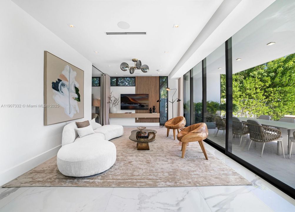 For Sale: $40,000,000 (6 beds, 8 baths, 6350 Square Feet)