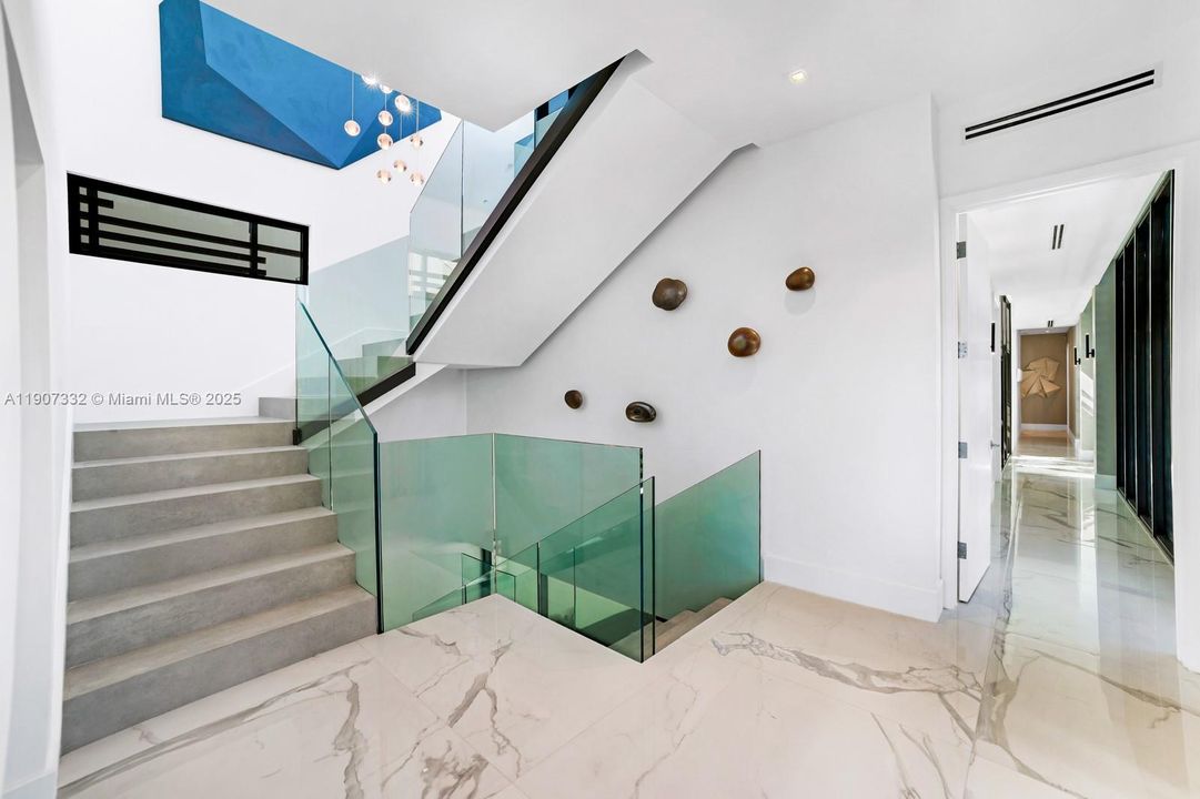 For Sale: $40,000,000 (6 beds, 8 baths, 6350 Square Feet)