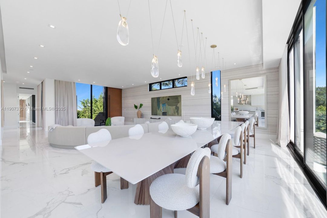 For Sale: $40,000,000 (6 beds, 8 baths, 6350 Square Feet)