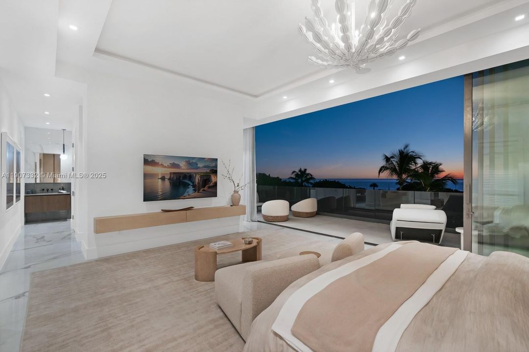 For Sale: $40,000,000 (6 beds, 8 baths, 6350 Square Feet)