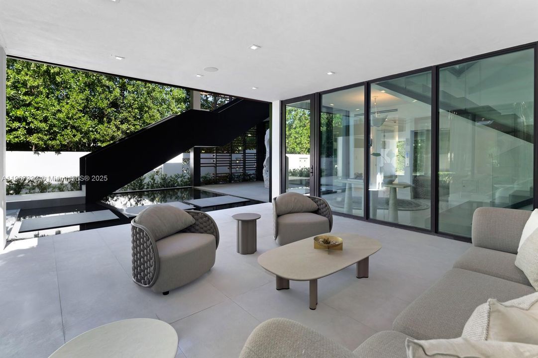 For Sale: $40,000,000 (6 beds, 8 baths, 6350 Square Feet)