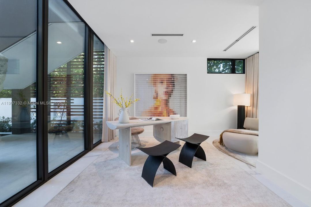 For Sale: $40,000,000 (6 beds, 8 baths, 6350 Square Feet)