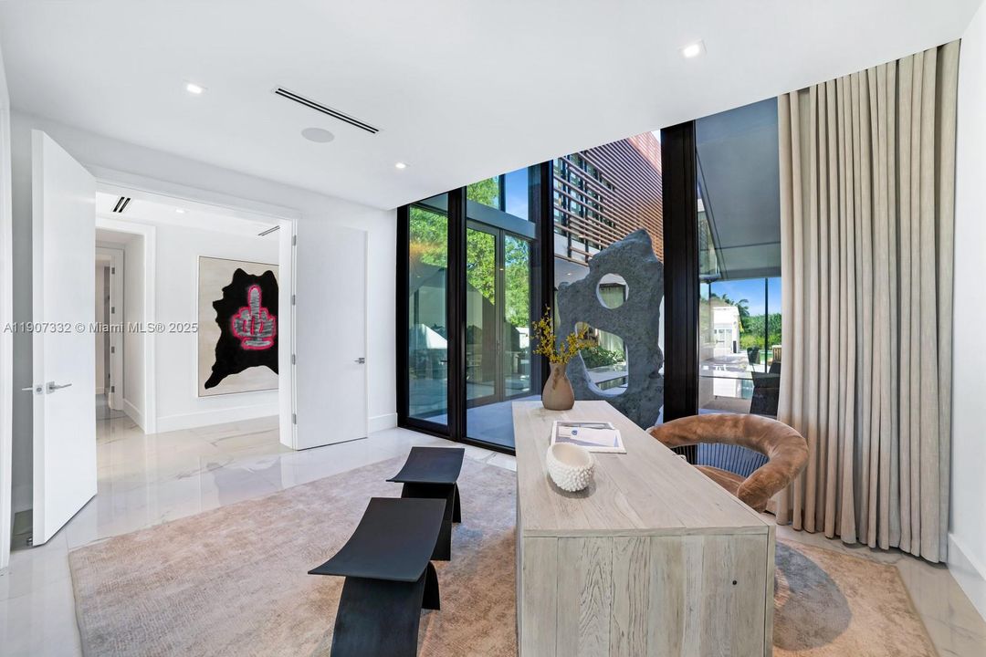 For Sale: $40,000,000 (6 beds, 8 baths, 6350 Square Feet)