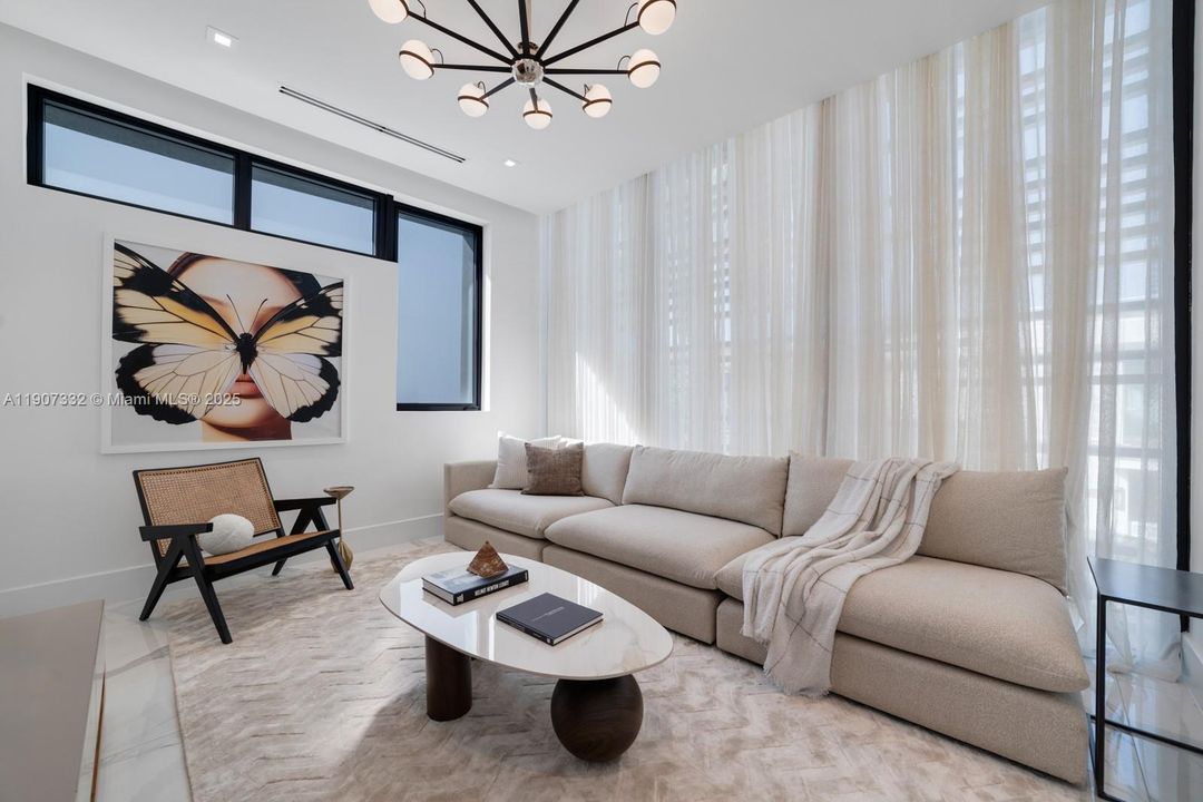 For Sale: $40,000,000 (6 beds, 8 baths, 6350 Square Feet)