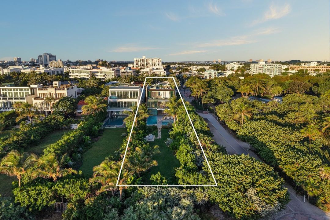 For Sale: $40,000,000 (6 beds, 8 baths, 6350 Square Feet)