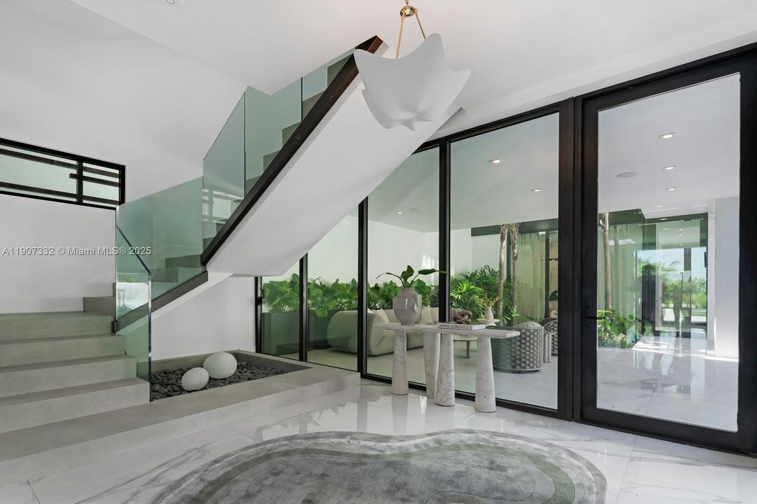 For Sale: $40,000,000 (6 beds, 8 baths, 6350 Square Feet)