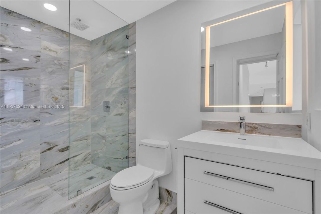 En Renta: $23,000 (5 camas, 3 baños, 3705 Pies cuadrados)