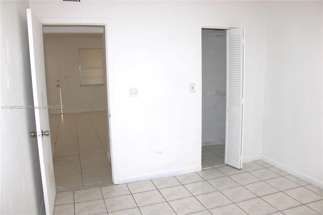 For Rent: $1,900 (2 beds, 1 baths, 765 Square Feet)