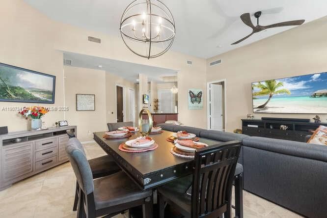 На продажу: $650,000 (2 спален, 2 ванн, 1374 Квадратных фут)