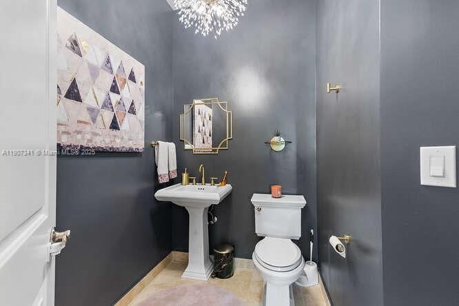 На продажу: $650,000 (2 спален, 2 ванн, 1374 Квадратных фут)