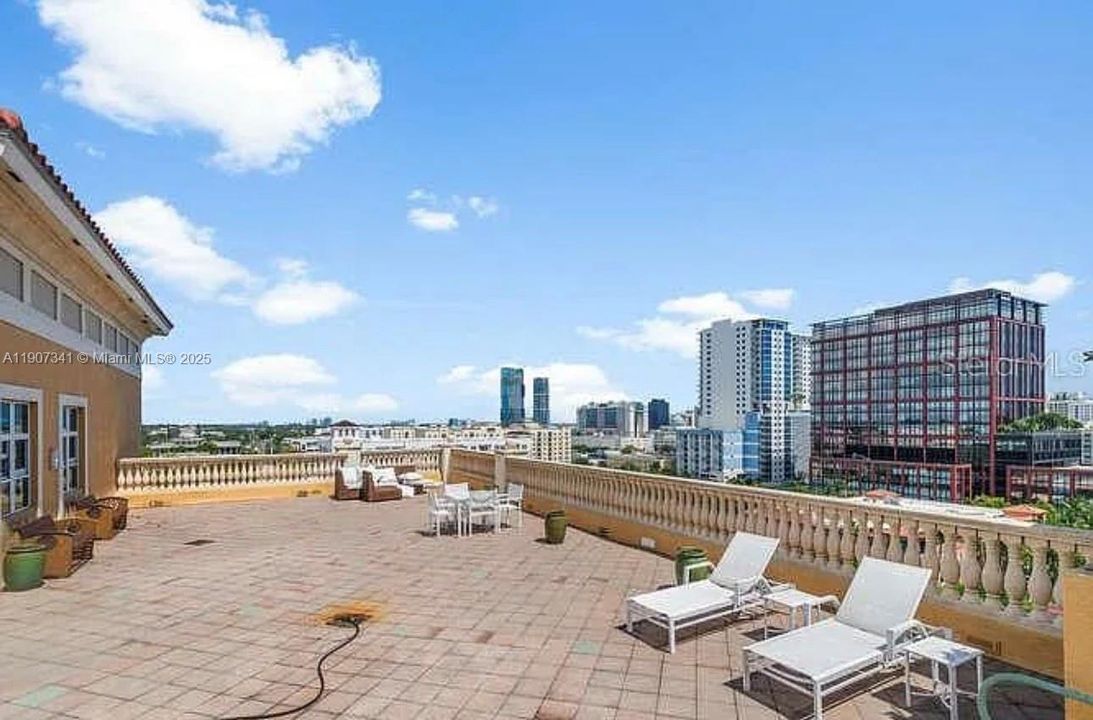 На продажу: $650,000 (2 спален, 2 ванн, 1374 Квадратных фут)